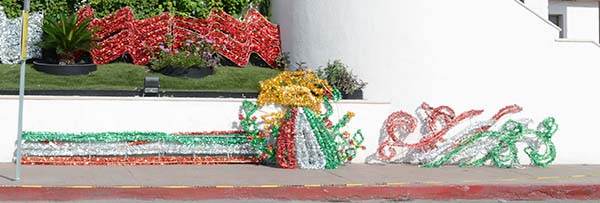 Visten de colores patrios la presidencia municipal