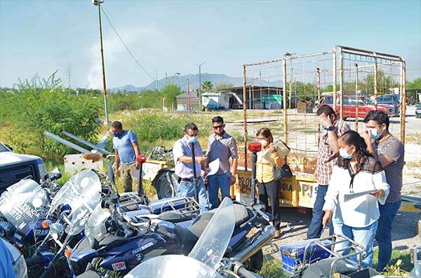 Subasta el municipio 60 unidades chatarra