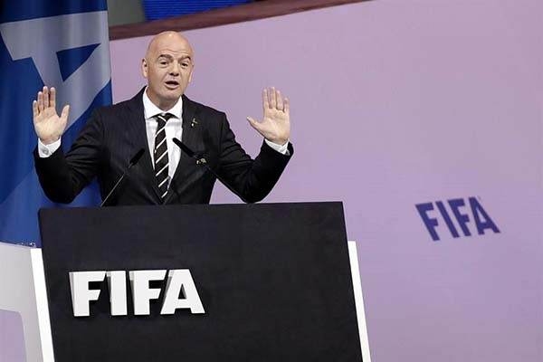 Insistirá FIFA con el Mundial cada dos años