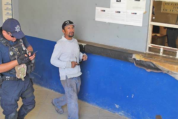 Husmea en la Azteca y acaba en prisión