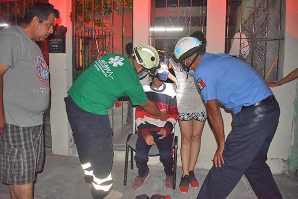 Asaltan a joven a punta de cuchillo