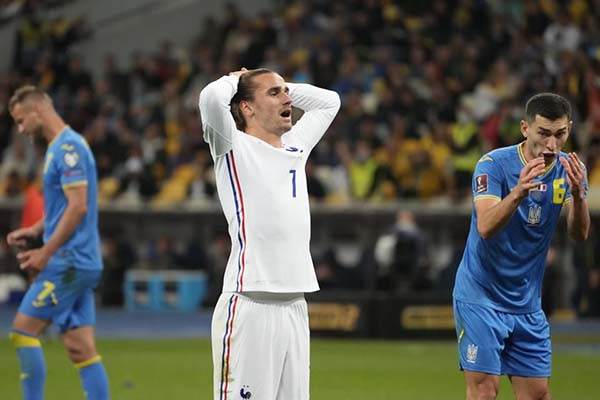 Tercer empate para una gris Francia