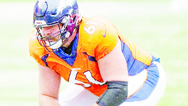 LINIERO DE BRONCOS SUFRIÓ PROBLEMAS CARDÍACOS DURANTE EL JUEGO VS GIANTS