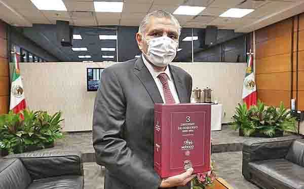 Revela Loret contratos de gobierno de Adán Augusto a prima de AMLO