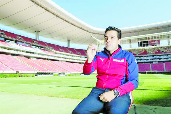 Va Leaño como DT interino de Chivas