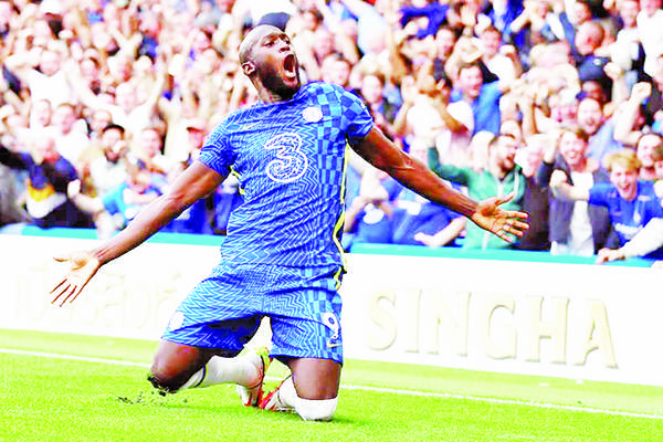 Se estrena Lukaku en triunfo del Chelsea