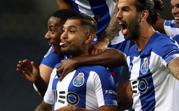 Tecatito pidió 6 millones de euros para renovar con Porto según reportes