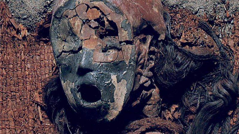 La población de Chile donde los habitantes aprendieron a vivir rodeados de las momias más antiguas del mundo