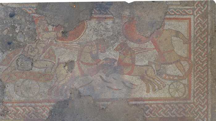 Encuentran un mosaico romano de la guerra de Troya en una granja del Reino Unido