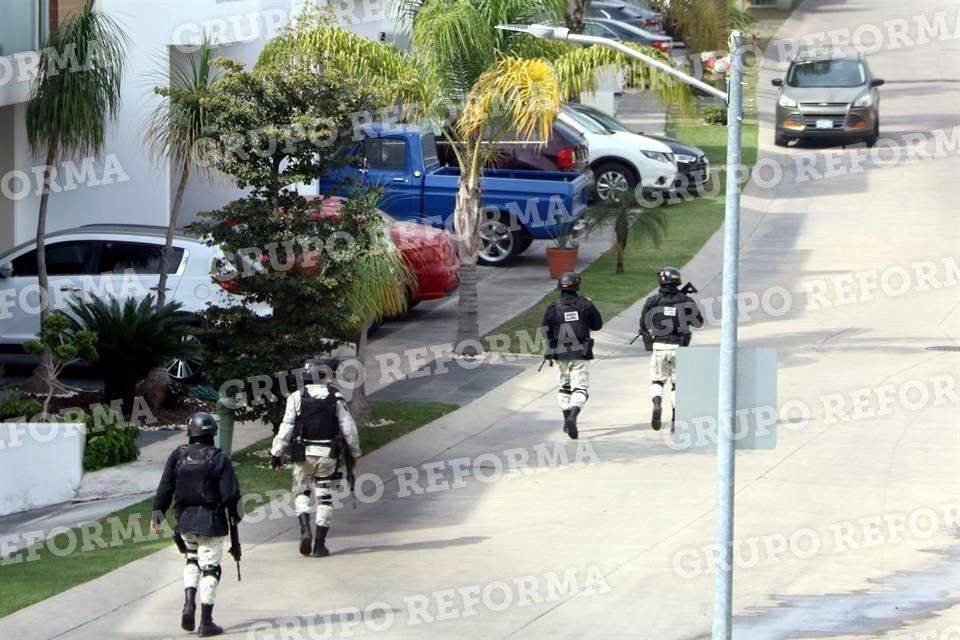 Realizan operativo en fraccionamiento residencial de Zapopan