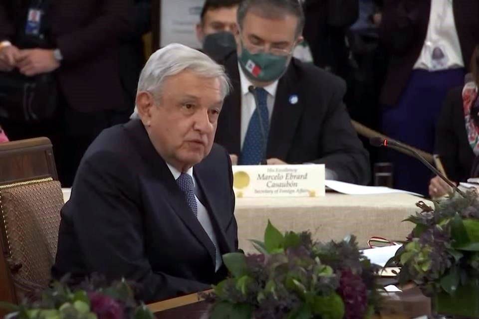 Pide AMLO dejar de rechazar migrantes en Cumbre trilateral