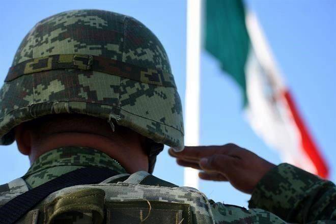 Busca Sedena encuesta para medirse… con AMLO