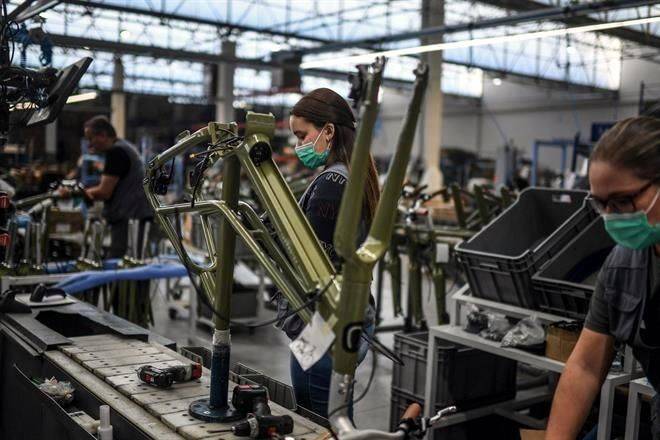 Tiene actividad industrial mayor baja en 17 meses