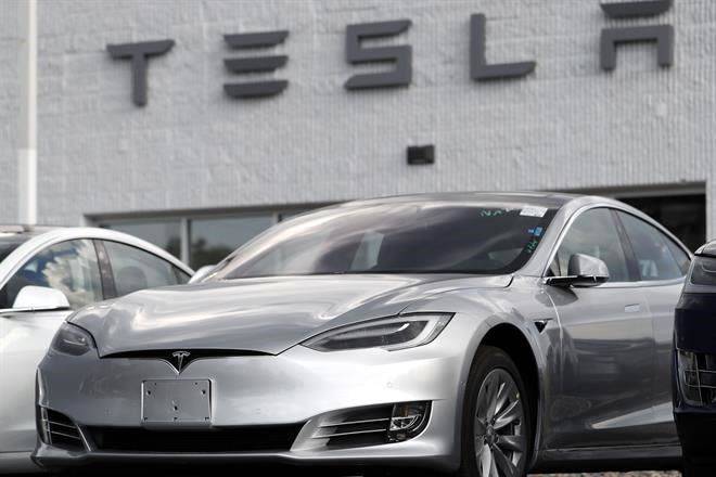 Demanda JPMorgan a Tesla por 162 mdd