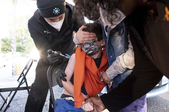 Vacunan a niños de 5 a 11 contra Covid-19 en EU