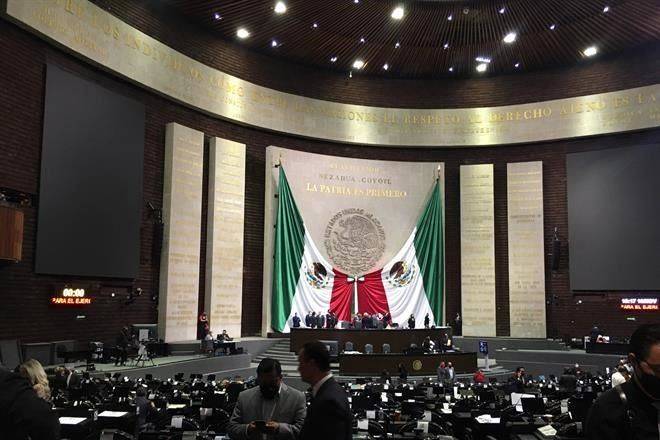 Ignoran peticiones de la Oposición y 4T impone gasto