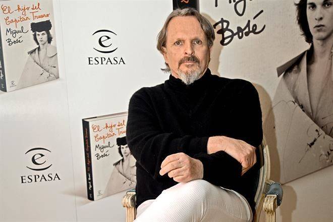 Recuerda Miguel Bosé a su papá con respeto y sin rencores