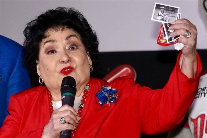 Buscan neurólogo para Carmen Salinas