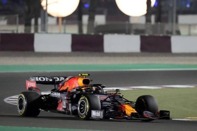 Mejora Checo en velocidad, pero de nuevo es octavo en Qatar