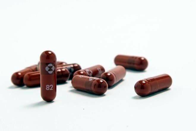 Aprueba UE uso de emergencia de píldora anti-Covid de Merck