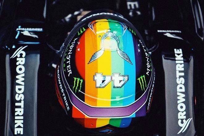 Luce Hamilton colores del arcoíris en Qatar
