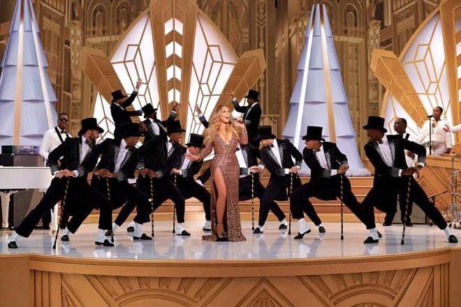 Mariah Carey comienza a calentar la Navidad
