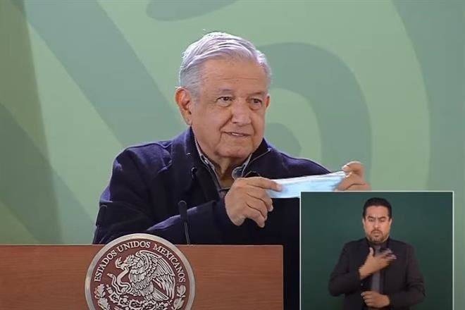 Invita Presidente a usar cubrebocas en AMLOFest