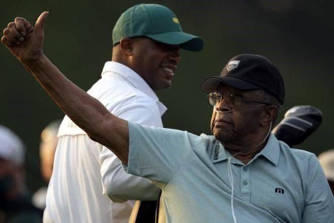 Muere Lee Elder, golfista negro pionero en la PGA