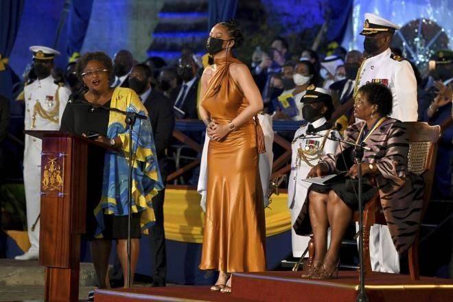 Otorgan a Rihanna el título de Héroe Nacional de Barbados