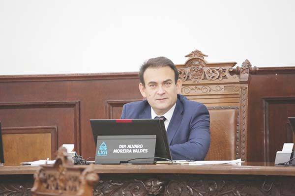 Piden atender errores en certificado de vacunación