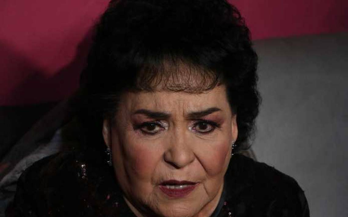 La actriz y productora Carmen Salinas está en coma, informan familiares