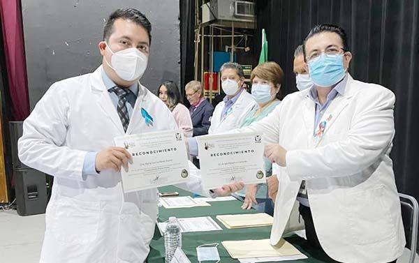 Reconoce el IMSS labor de médicos en Monclova