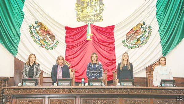 Guardan minuto de silencio por Higinio