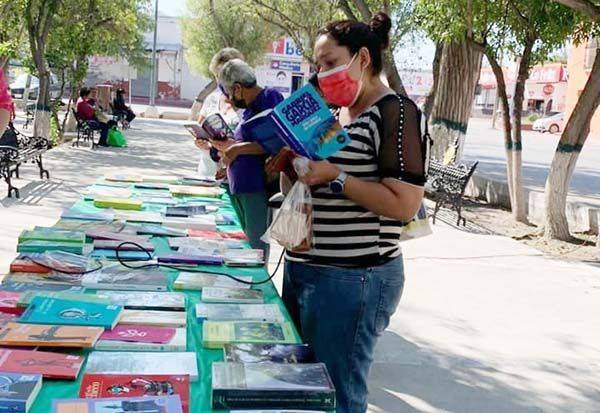 Conmemoran Día del Libro en plaza de SB