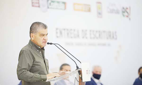 Entrega MARS 161 escrituras a familias