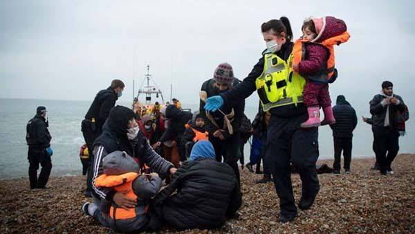 Naufragio deja 31 migrantes muertos