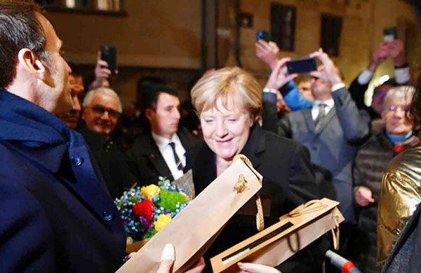 Canciller Angela Merkel se despide de Francia tras 16 años en el poder
