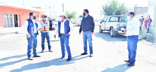 Supervisa Lencho obra de Par Vial