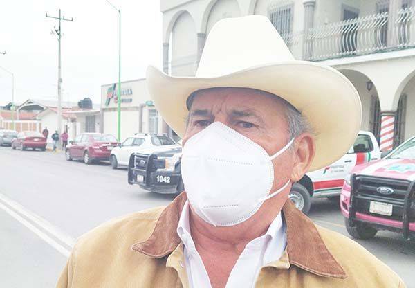 Entrega cubrebocas Alcalde de Frontera