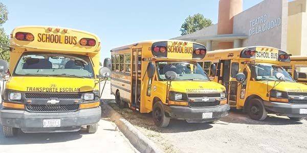 Lenta recuperación económica de transportistas escolares