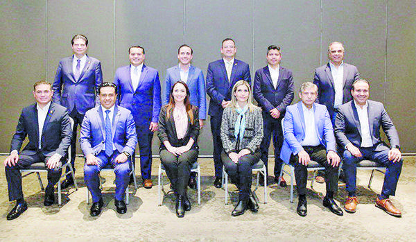 Se reúne Manolo con alcaldes y alcaldesas
