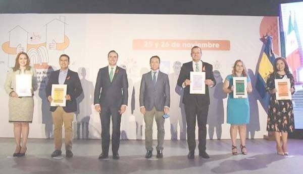 Cumple Saltillo con niños y adolescentes de México