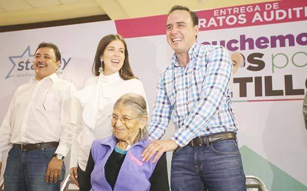 Entregarán aparatos auditivos en Saltillo