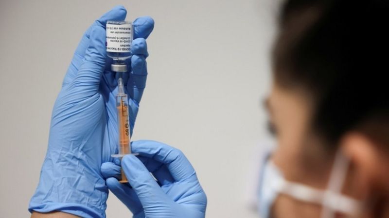 «Vax» es la palabra del año en inglés, según el Diccionario Oxford