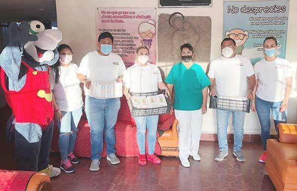 Fundación Oyervides lleva apoyo alimentario como cada semana al Asilo de ancianos