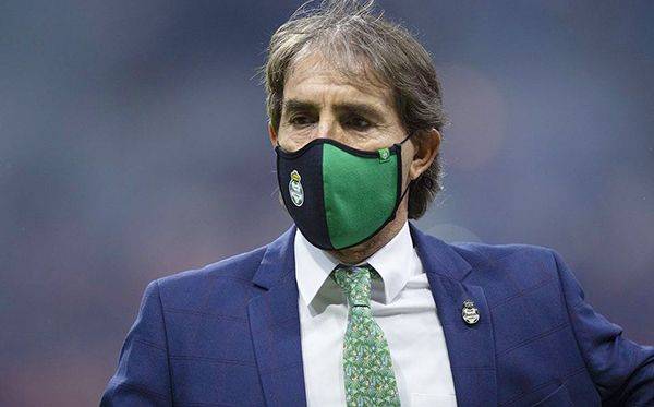 ¿Con destino a Uruguay? Guillermo Almada deja de ser DT de Santos tras caer vs Tigres