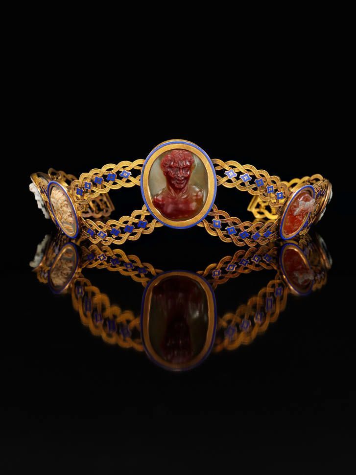 Se ponen a la venta dos tiaras de la emperatriz Josefina Bonaparte