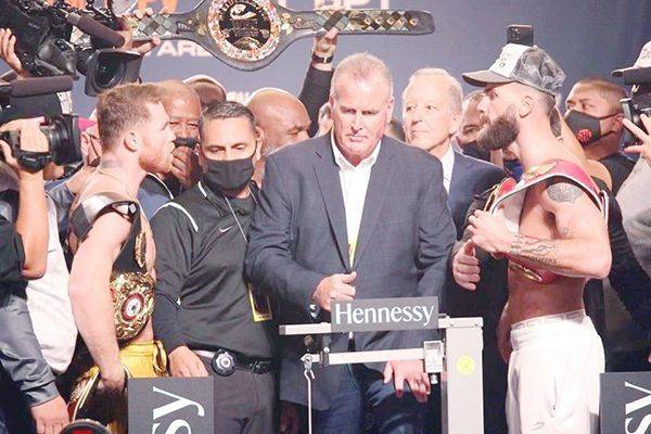 ‘Canelo’ y Plant libran la báscula; viene la pelea