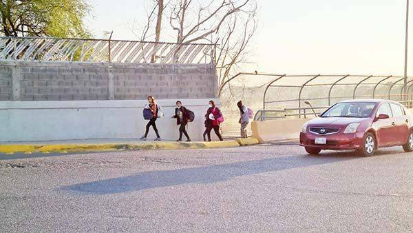 Caravanas migrantes el día a día en Piedras
