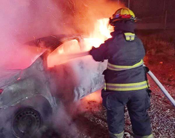Arde unidad en la Carretera 57